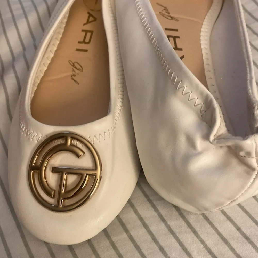 COPY - Tahari Women's White Ballet Flats - Picture 5 of 7
